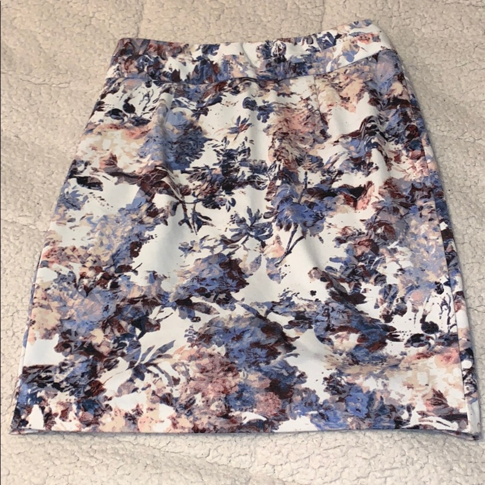 Floral print pencil skirt